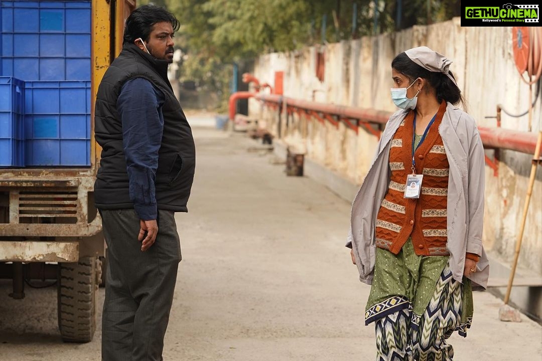 Divya Prabha Instagram - Sharing some random pictures from our movie Ariyippu (declaration) ! @netflix_in @kunchacks @maheshnarayan_official @sanujohnvarughese @shebinbacker #streamingonnetflix #maheshnarayananfilm Faridabad,india