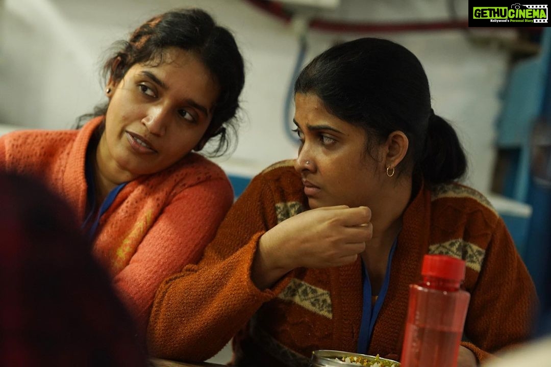 Divya Prabha Instagram - Sharing some random pictures from our movie Ariyippu (declaration) ! @netflix_in @kunchacks @maheshnarayan_official @sanujohnvarughese @shebinbacker #streamingonnetflix #maheshnarayananfilm Faridabad,india