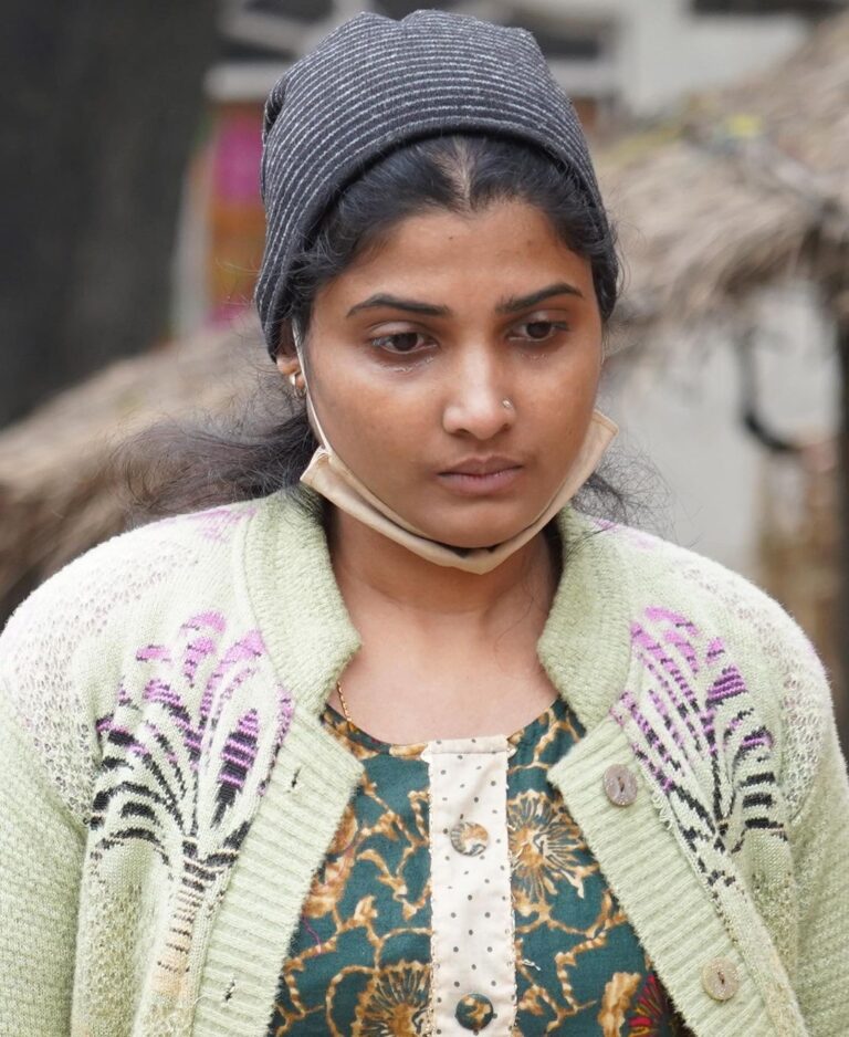 Divya Prabha Instagram - RESHMI ❤️ Sharing some Pictures of Reshmi from our movie Ariyippu (declaration) taken by @_mushu____ @netflix_in @maheshnarayan_official #streamingonnetflix #maheshnarayananfilm Faridabad,india