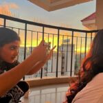 Divya Prabha Instagram – My darling people 🌈

Muse @deepthi_karat 
DP @divya_prabha__ 
BTS @rajeshmadhavan 

#sunsetswithfriends Kakanad