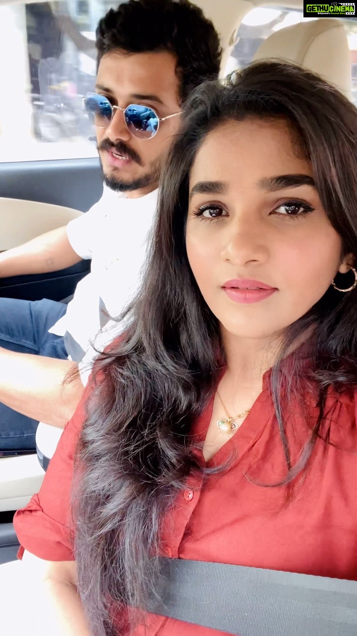 Divya Uruduga - 243.1K Likes - Heegondu varadi Edhu release date announce Maduva saradi ✌️
💛🖤
#divyauruduga #divyau #du #D #arviyans #arviya