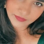 Divya Uruduga Instagram – We are all just the little friends of stars, shining our little shine back to the sky!!👻✨

🖤💛

#divyauruduga #divyau #du #D #arviyans #arviya