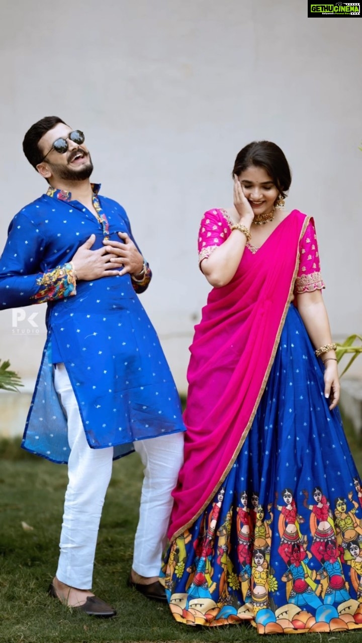 Divya Uruduga - 188K Likes - How to stay together no matter what?
1. Stay together.
2. No matter what.
💛🖤
Beautiful outfit by: @maya_designer_studio_
📸 : @pkstudiophotography
#divyauruduga #divyau #du #D #arviyans #arviya