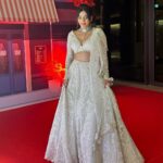 Divyansha Kaushik Instagram - 🪽 This literal fairytale outfit by @seemagujraldesign topped on by my absolutely favourite piece by @purabpaschim 🫠