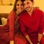 Divyenndu Instagram - Choose to Shine!!! ❤️ @astoryofonesown_ Happy Deepawali!!!! #FamilyHainAapLogHamari