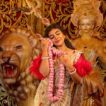 Durga Krishna Instagram - जय माता दी. त्योहार शुरू होने दीजिए ! 🪔 Makeup and Concept: @vikas.vks.makeupartist Decor & production : @scenario_wedding_planner Props rentals : @festoon_props Jewellery : @kalyanjewellers_official Hair : @nikhil_vks Pic : @seny_p_arukattu Production : @vksbeautylounge Styling : @imjoboyaugustine Dop : @dop_sz__ @rahul_raj_ar90 Edit : @midhunshankarprasad Costume : @shreyasboutique2016