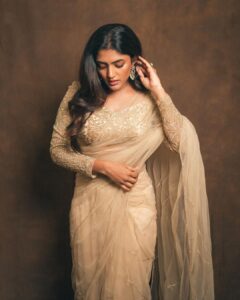 Eesha Rebba Instagram - ✨✨

Styling - @rashmi_angara with @thumu_bhavana 
Outfit - @pranathikatikareddy.official 
Jewellery - @mangatraijewels
Shot by - @_anupphotography
Makeup - @venkateshparam 
Hair - Raju