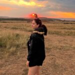 Elena Roxana Maria Fernandes Instagram - Chasing sunsets! . @atuaenkopafrica . . #masaimara #masaimaranationalpark #atuaenkopafrica #kenya #wildlife #luxuryvacation #sunset #chasing #natural #nature #black #beauty #wild #travel #travelgram #safari #wildlife #africa