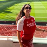 Elena Roxana Maria Fernandes Instagram – No brownie points for guessing which team I was supporting during the match last night at the Emirates Stadium between Arsenal and Man City. 😉Witnessed the game straight from the The WM Lounge presented by Sobha Realty. A huge shout out to Sobha Realty for making this incredible experience possible. Can’t wait to show you all the fun! 
.
.
.
@sobharealty 
#ArsenalxSobha #TheArtOfTheDetail #SobhaRealty
@arsenal 
@arsenalwfc 
@prukdigital 
@sunnysuri