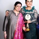 Elina Samantray Instagram - You are my fighter daughter⭐️ Congratulations Sona. Pratisodh is a very good movie. God bless you🌺 Best Actress of the year for the cinema pratisodh.