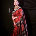 Elina Samantray Instagram - Durga Ashtami ra Anek Anek Subhakamana!🙏🌸 Wearing @bigraynofficials "Embracing the timeless elegance of Durga Puja in my Tera Cotta Sambalpuri silk Saree from BigRayn 🌸✨. Visit BigRayn.com or call +916372255010. #rayelinasamantaray #elinasamantaray #bigraynofficials #sambalpurihandloom #sambalpuri #odishahandlooms #mybhubaneswar #bhubaneswar #bigraynofficials #odishahandloom #odishaikat #bigraynofficials #sareesusa #sareedubai #sareessingapore #sareesofinstagram #sareestyling #weddingsarees #partywear #odishaweaves #splendoursofodishaweaves #durgapuja #durgapujo Makeup & Hair @makeupbyshagy Jewellery @mahendrabaral_official PC: @_abinashbiswal @partha_das07