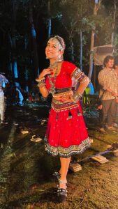 Elina Samantray Instagram - Special shout out to my most favourite person in this industry my LITA💜 @mahendrabaral_official for designing this beautiful outfit and the jewelleries! You make me look the best always. Love you LITA🫶🏻

Watch at your nearest theatres!!