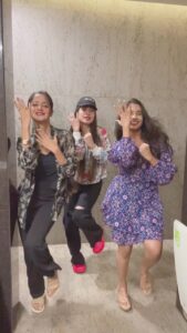 Elina Samantray Instagram - Dhulia Janda trio 🔥 
Pakka this will be the last one😌😜

📸 @antaraofficial the best 🫶

#reelsvideo #reelsinstagram #reef2reef #reelsindia #reelsviral #trendingreels #trending #trendingsongs #trendy #trendalert #reelitfeelit❤️❤️ #reelsviral #odiasong #viral #trendingsongs