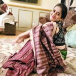 Elina Samantray Instagram - 🌸🌼 Beautiful blouse by @keembdanti @sabyasachi_satpathy