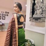 Elina Samantray Instagram - 🌸🌼 Beautiful blouse by @keembdanti @sabyasachi_satpathy