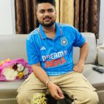 Elina Samantray Instagram - Birthday Boy was sad since 48 hours. Because of the World Cup results. On the match day he didn’t even take a single picture in his New Jersey. But today I asked him to wear Indian jersey and celebrate our small party .,he agreed!! And this is how it went🩷💫 Happy birthday to the boy who can make me laugh even on my death bed! I love to the power of infinity my Thapak😘❤️ @reet_samantaray__ PS: song suggested by the birthday boy!🙄 Miss you Baba @jyoti_ranjan_samantaray ❣️
