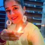 Elina Samantray Instagram – Special Diwali 🪔 2023!

🖤🌸🧿