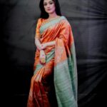Elina Samantray Instagram - "Radiant hues of tradition meet the richness of heritage this Dhanteras! ✨ BigRayn's naturally dyed Sambalpuri Silk adorned with intricate Manabasa Jhoti captures the essence of prosperity and elegance. 🌼 Embrace the auspicious glow of Dhanteras with the artistry of handwoven craftsmanship. 💫 Happy Dhanteras Everyone ! Visit BigRayn.com or store at Janpath, Bhubaneswar Call/whatsapp +916372255010 #DhanterasTradition #SambalpuriSilkMagic #ManabasaJhotiDesigns #rayelinasamantaray #elinasamantaray #Bigraynofficials #splendoursofodishaweaves #odishahandloom #odishaweaves #odishaweave #odishaikat #handloom #odishahandlooms Wearing @bigraynofficials Makeup- @makeupbyshagy