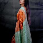 Elina Samantray Instagram - "Radiant hues of tradition meet the richness of heritage this Dhanteras! ✨ BigRayn's naturally dyed Sambalpuri Silk adorned with intricate Manabasa Jhoti captures the essence of prosperity and elegance. 🌼 Embrace the auspicious glow of Dhanteras with the artistry of handwoven craftsmanship. 💫 Happy Dhanteras Everyone ! Visit BigRayn.com or store at Janpath, Bhubaneswar Call/whatsapp +916372255010 #DhanterasTradition #SambalpuriSilkMagic #ManabasaJhotiDesigns #rayelinasamantaray #elinasamantaray #Bigraynofficials #splendoursofodishaweaves #odishahandloom #odishaweaves #odishaweave #odishaikat #handloom #odishahandlooms Wearing @bigraynofficials Makeup- @makeupbyshagy