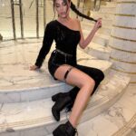 Elnaaz Norouzi Instagram - 1000 comments on this post and I’ll drop the Video of my Performance in #Dubai 🖤 Happy Commenting 😋 اگر کامنتهای این پست رو به ۱۰۰۰ برسونین ویدئوی اجرای برنامهٔ دوبی‌ رو میزارم براتون 😋🖤 ببینم چیکار می‌کنین Dubai, United Arab Emirates
