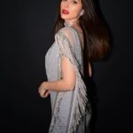 Elnaaz Norouzi Instagram - You got me livin’ only for the night 🩶 📸 @portraitpundit 👗 @rohitgandhirahulkhanna @stylingbyvictor @sohail__mughal___ 💍 @_sheraani_ 💄💇🏻‍♀️ yours truly @lifestyleasiaindia @michaelkors Mumbai, Maharashtra