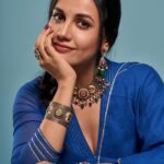 Esha Kansara Instagram - Gearing up for Diwali! 🪔 @eshyl_silver 💙 Styled by @styleitwithniki Photgrapher @badal_patel52 @poojan____19 Outfit @jovifashion