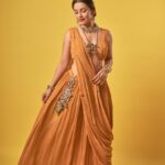 Esha Kansara Instagram - Eshyl ❤️ @eshyl_silver Styling @styleitwithniki Photography @badal_patel52 @poojan____19 Edit @_hirav_panchal Outfit- @manali_trupti #eshyl #eshakansara #navratri2023 #925silver #silverjewellery #sterlingsilver #ahmedabad