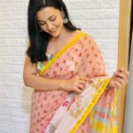 Esha Kansara Instagram - Totallly accepting that I’m in THAT “I just love sarees” wala phase🤓😂🥰🌸 This cute piece is by @chhapa_gj8 🌙 Blouse by @justblouses_official P.C. to the one who love sarees too @shraddhadangar_official 😁