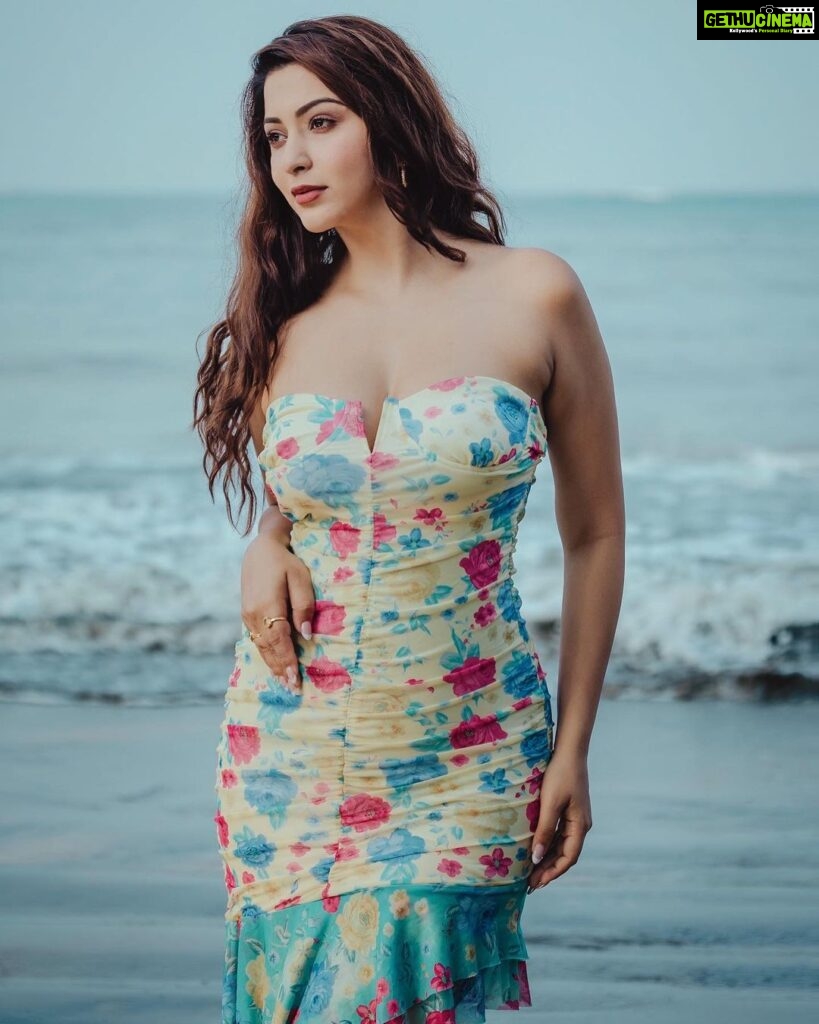 Eshanya Maheshwari Instagram - Not All Stars Belong In The Sky 🌊⭐️🏝️❤️ Outfit by @srstore09official Shot by @shubz.photo #BeachPerson #Beach #Goa #Esshanya #EsshanyaMaheshwari