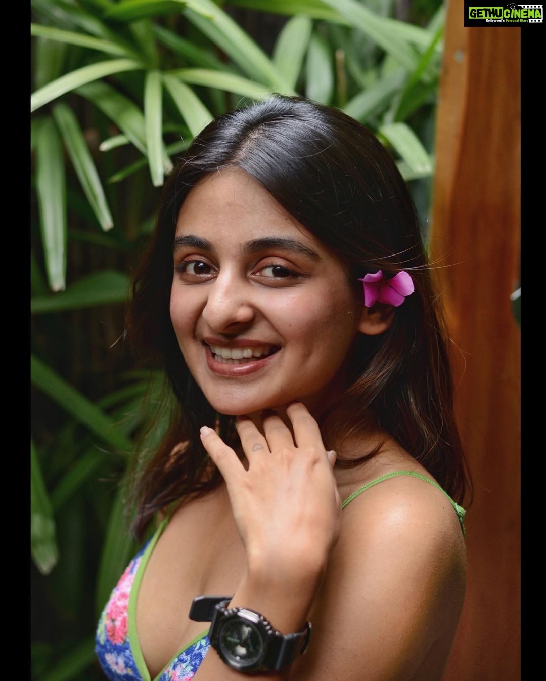Esther Anil Instagram - All smiles as our song - Iru perum nadhigal, hits 1 million.Thank you for the incredible 1 million views on our song, and all this in just 2 days! Grateful for your love & support. ππΆ π Hereβs a little something about @minminithemovie We started this incredible journey almost 7 years ago for the first half, and last year, we wrapped up the rest. It might sound wild, but I'm ecstatic to be a part of this cinematic gem. My journey with this project, my character, the story β etched in my heart forever. Oh, and did I mention? I learned to ride a Bullet for this ride! ποΈπ«