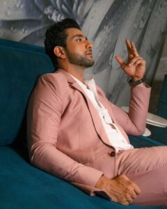 Fahmaan Khan Instagram - Can one look badass even in pink? Just wondering. 

Edit by @_therahulsharmaa_

Photographer - @navindhyaniphoto
Styled by @instylewithaditi
Pants @exotix.in
Location - @radissonblumumbaiairport
Artist Reputation Management - @oceanmediapr