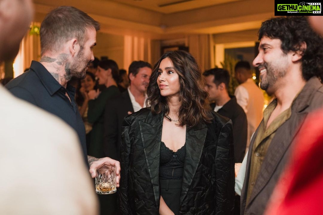 Farhan Akhtar Instagram - @davidbeckham It was an honour to meet a legend in person that was so patient, kind and warm! You were so lovely thank you! Hope to see you again real soon ❤️ Thank you to @sonamkapoor and @anandahuja who are such gracious hosts and made it such a special night for everyone. No one does it like you guys ❤️