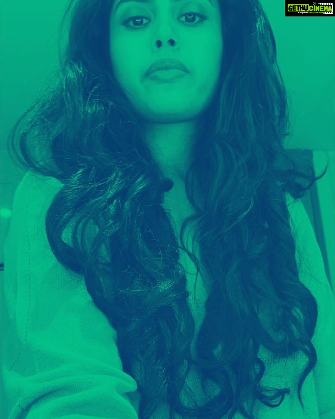 Faria Abdullah Instagram - Messy hair, little care 💆♀️