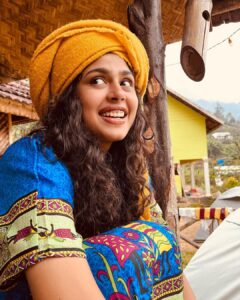 Faria Abdullah Instagram - Serving some fresh vacay pictures🌻 

Pc: @agamisthename 🤍
@mammal_valley