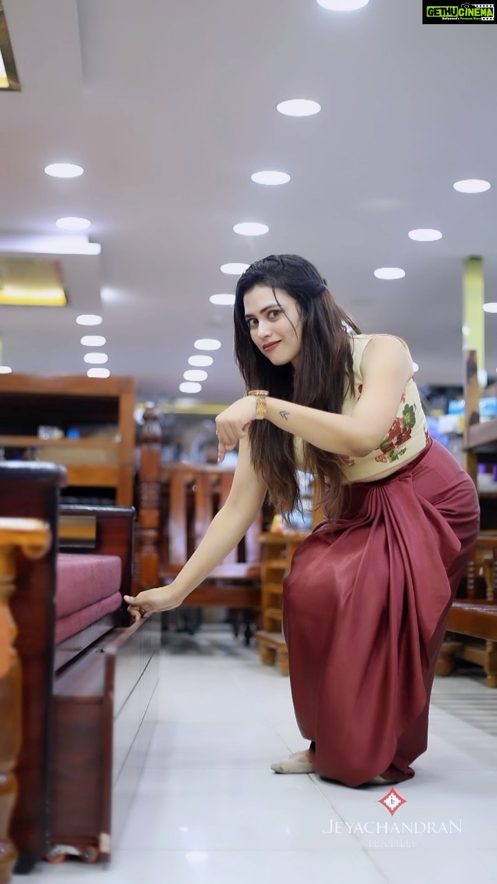 Farina Azad Instagram - This Diwali, light up your home with quality and affordable furniture, cutting-edge home appliances, from sleek kitchen essentials to smart gadgets & furnishings that add warmth and style to your space. Explore their exquisite collection of dresses & essentials for Women, Men, Kids & Infants today! 🪔✨ Don’t miss out there Diwali Offers! Branches T.Nagar | Pallikaranai | Tambaram 📍 For online orders visit www.jeyachandran.com Customer Support @ +91 9444161718 #DiwaliDecor #FurnitureFinds #FurnitureFiesta #budgetfriendly #furniture #homedecor #woodworking #homeappliances #budgetshopping #happydiwali.