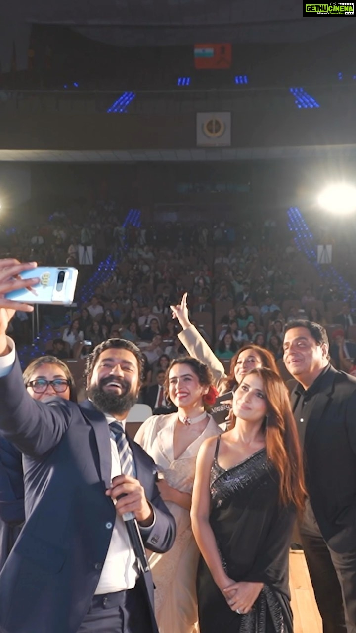 Fatima Sana Shaikh Instagram - Honoured and humbled to have had the opportunity to launch the Sam Bahadur trailer with the Chief of Army Staff, Officers of the Indian Army and the people at the Manekshaw Centre! 🙏🇮🇳 #SamBahadur Trailer Out Now! #Samबहादुर in cinemas 1.12.2023 #SamIsHere @meghnagulzar @vickykaushal09 @sanyamalhotra_ @ronnie.screwvala @mohdzeeshanayyub @neerajkabi @realgovindnamdev @aanjjan.srivastav @bhavani.iyer @ishantanus @rsvpmovies @maharrshshah @zeemusiccompany