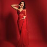 Fatima Sana Shaikh Instagram - Mohe rang do Laal. Wearing @manishmalhotraworld Hmu @myrra_makeup_art Jewellery @ut_jewellery_by_harveen @vasundharajewelry @asend.rohank Shot by @kapilcharaniya