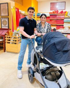Gautam Rode Instagram - Radhya and Raditya out for their first Diwali shopping with Mommy and Daddy 
❤️💛❤️💛❤️