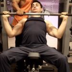 Gautam Rode Instagram - In the world full of spoilers, be someone’s spotter. Tag your spoiler gym bros if they do the same and tell them it’s time to change 😜😁 Gymbro- @mindfullymuscular Shot - @zebiee_xyz_