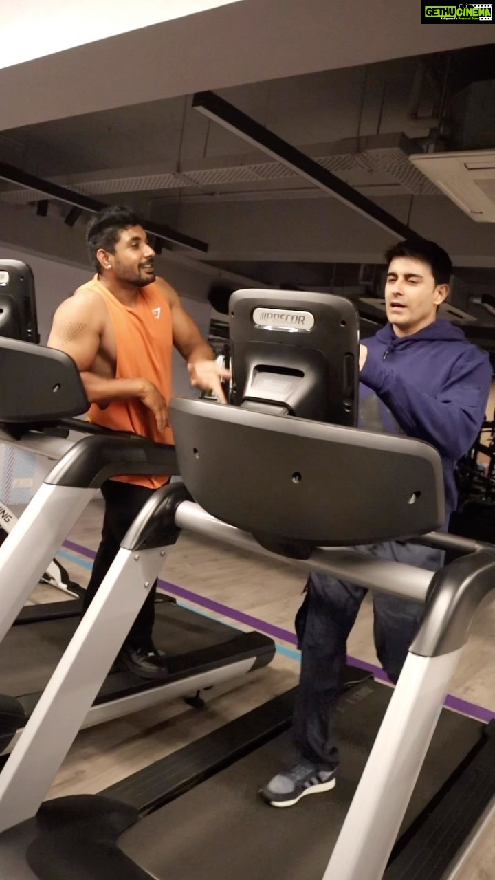 Gautam Rode Instagram - We all have that social butterfly gym bro who believes in lifting spirits, not weights 🤪😝 Go right ahead and share this with you know who!!! 😉😁 Gym bro - @mindfullymuscular Shot - @zebiee_xyz_