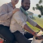 Gautam Rode Instagram - Hitched a ride😜😁 #shooting #jamshedpur #teacher #Classfull