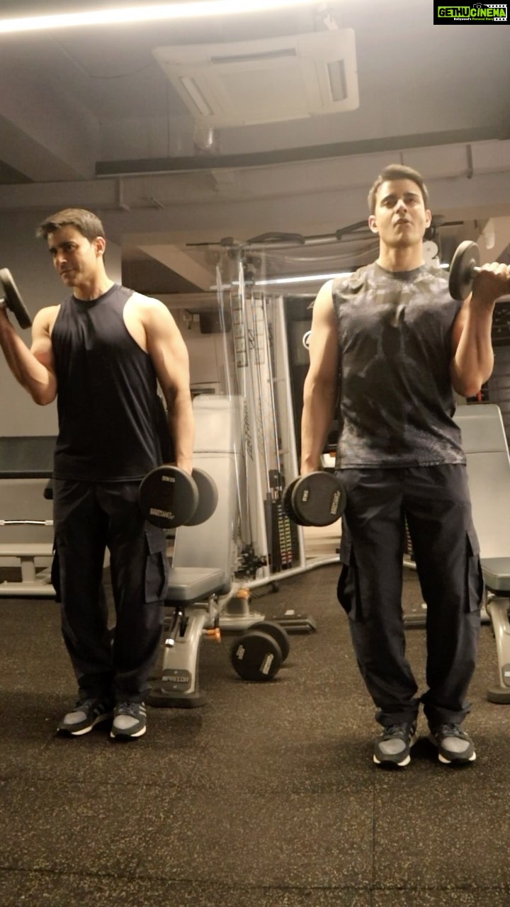 Gautam Rode Instagram - Here’s a classic example of conventional bicep curls exercise vs the gymbro bicep curls. Conventional bicep curls target the muscles in your biceps called biceps brachii, brachialis and brachioradialis. Whereas, the gymbro bicep curls target the most significant part of a gymbro which is called EGO and some part of your biceps when done incorrectly. Proper Form = Significant Gains You know who to tag!!😉