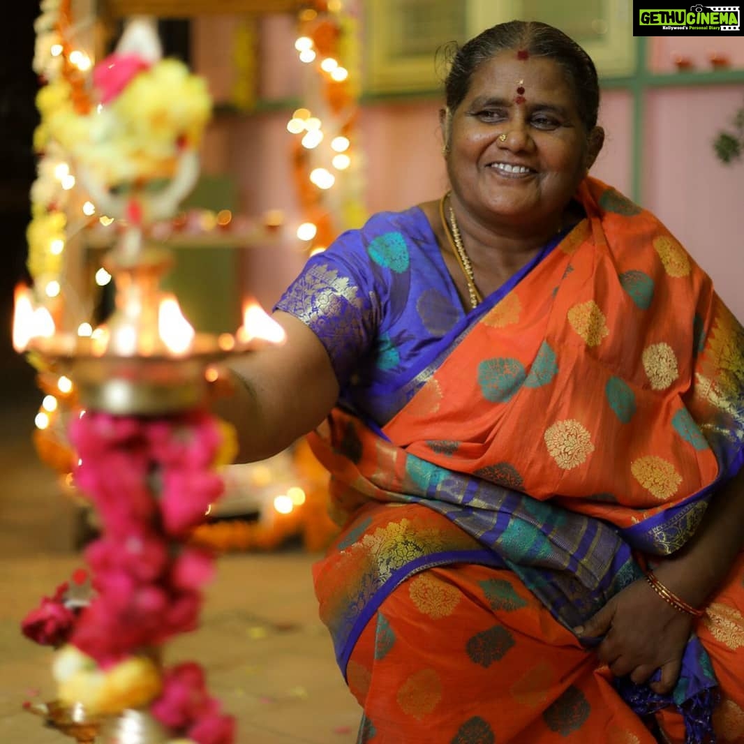 Gautami Instagram - Happy Karthigai deepam #happykarthigaideepam