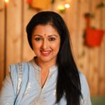 Gautami Instagram - Find a reason to smile today...and be the reason for someone else's smile 🤗❤ #smile #happyfestival #happiness