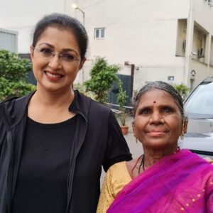 Gautami Instagram - So happy to meet #Gangavva #therockstar of #youtube 
She inspires all #generations #myvillageshow