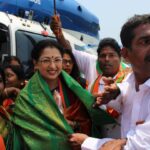 Gautami Instagram - தேசிய ஜனநாயகக் கூட்டணி வேட்பாளர்களை ஆதரித்து #திருநள்ளாறு & TR பட்டிணம் , காரைக்காலில் பிரச்சாரம் மற்றும் இரு சக்கர வாகன பேரணியில் கலந்து கொண்டேன்... #புதுச்சேரி #காரைக்கால் #Puducherry #Karaikal #BestPuducherry #மலரட்டும்_தாமரை_ஒளிரட்டும்_புதுச்சேரி @narendramodi @amitshahofficial @jpnaddaofficial @bjp4india @bjp_puducherry #santhoshbl @arjunrammeghwalofficial #nirmalkumarsurana @rajeev_mp @namassivayambjp #vsaminathanmla