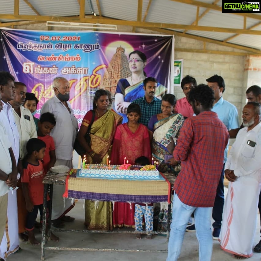 Gautami Instagram - Thank you, thank you so much #Rajapalayam #Rajapalayamthambies you guys really moved me with your love and affection. Once again Thank you all. Life Again India