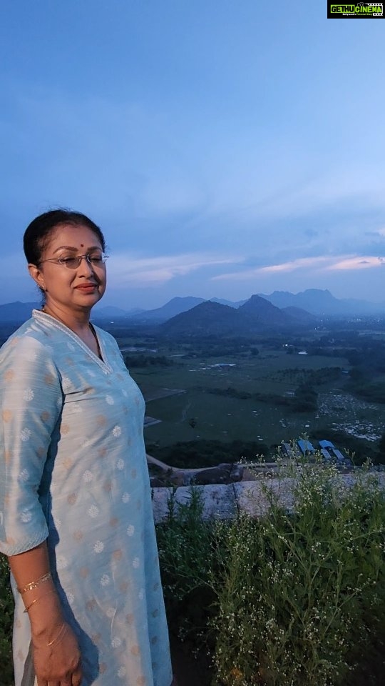 Gautami - 4.9K Likes - Thank you for the love you have shown my #meenakshi ❤❤❤
#AnniManchiSakunamule #tirumala