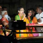 Gautami Instagram - நேற்று (27-03-2021 ) மாலை தாராபுரம் சட்டமன்றத் தொகுதியில் பாஜக வேட்பாளர், பாஜக மாநிலத் தலைவர் திரு. Dr. L. முருகன் அவர்களை ஆதரித்து அலிங்கியம், மனக்கடவு, கரையூர், தளவாய்பட்டிணம், பெஸ்ட் நகர் ஆகிய பகுதிகளில் தாமரை சின்னத்தில் வாக்களிக்கும்படி பரப்புரை செய்தேன். திருமுருகப் பெருமானின் வெற்றி வேல் பரிசளித்த பாஜக சொந்தங்களுக்கு என் நன்றிகள். #Dharapuram #drlmurugan #வாக்களிப்போம்_தாமரைக்கே #BJP #AIADMKFOR2021 #TNElection2021 @bjp4india @bjp4tamilnadu @narendramodi @amitshahofficial @jpnaddaofficial @gkishanreddyofficial @blsanthoshofficial @ctravi @general_vksingh @ponguletisudhakarreddy @murugan_tnbjp