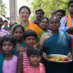 Gautami Instagram - இன்று அரவக்குறிச்சி சட்டமன்றத் தொகுதியில் திரு கே அண்ணாமலை ஐபிஎஸ் அவர்களை ஆதரித்து தாமரை சின்னத்தில் வாக்களிக்கும்படி பரப்புரை செய்தேன். கட்சி வேறுபாடுகளைக் கடந்து திரு அண்ணாமலை அவர்களுக்கு மக்கள் மத்தியில், குறிப்பாக இளைஞர்கள் மத்தியில் ஆதரவும் நம்பிக்கையும் அமோகமாக உள்ளது. #aravakurichi4annamalai #kannamalaiips #வாக்களிப்போம்_தாமரைக்கே #BJP #AIADMKFOR2021 #TNElection2021 @bjp4india @bjp4tamilnadu @narendramodi @amitshahofficial @jpnaddaofficial @gkishanreddyofficial @blsanthoshofficial @ctravi @general_vksingh @ponguletisudhakarreddy @murugan_tnbjp